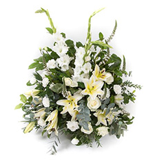 Pure Elegance Triangular Tribute